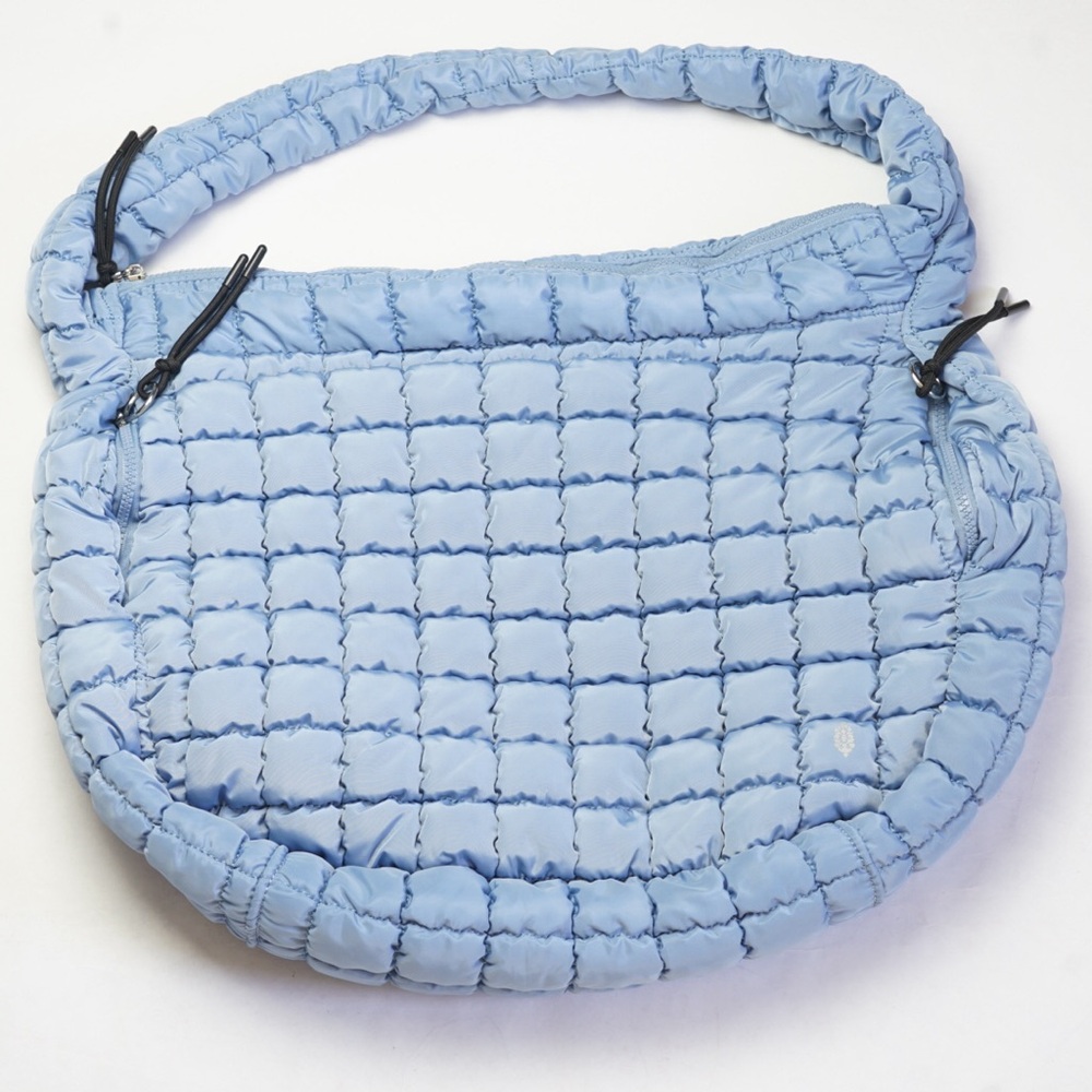 FREE PEOPLE - Quilted Blue Carryall Bag